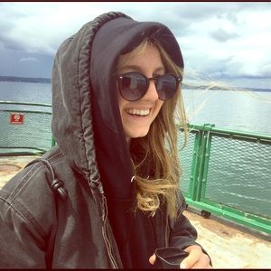 Meet your Posher, Ellen